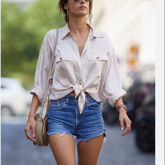 DARK WASH HIGH RISE FRAYED HEM DENIM SHORTS - Picture 16 of 16